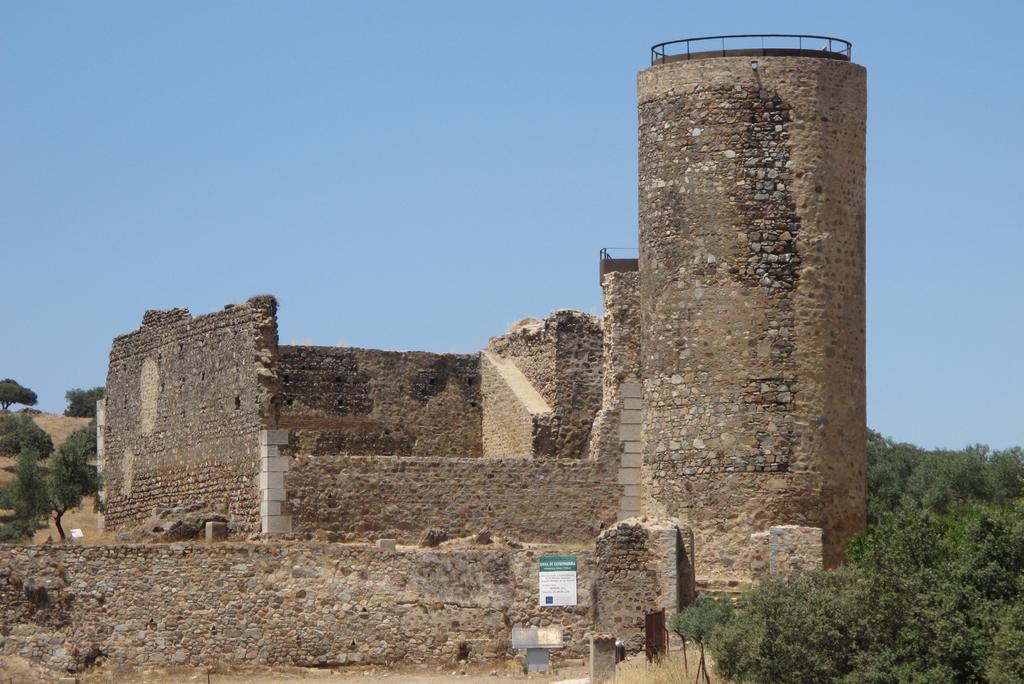 Gasthaus Casa Las Torres Medina de las Torres Exterior foto