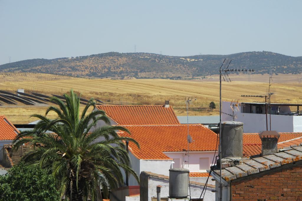 Gasthaus Casa Las Torres Medina de las Torres Exterior foto